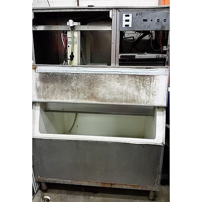 Quantum Kleer Kube Ice Maker -  Commercial Grade