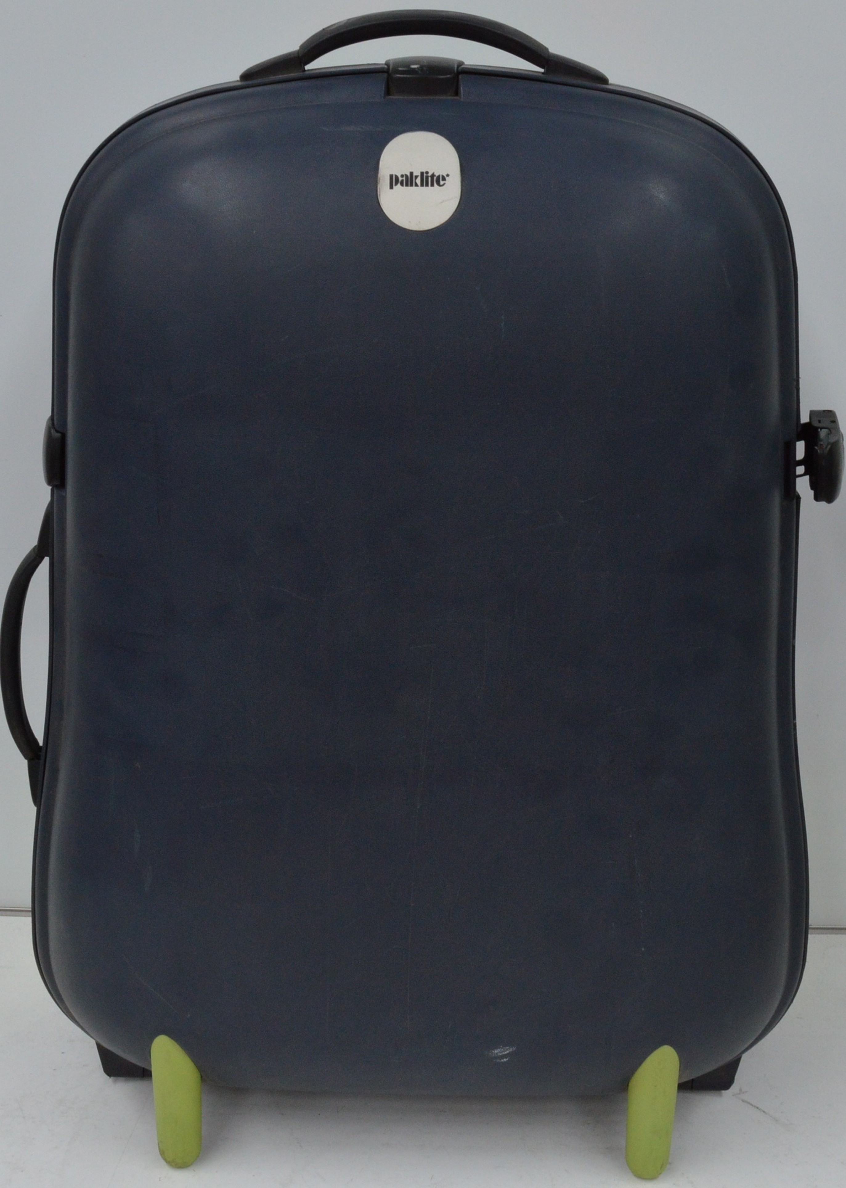 Paklite Lockable Suitcase Lot 920218 ALLBIDS