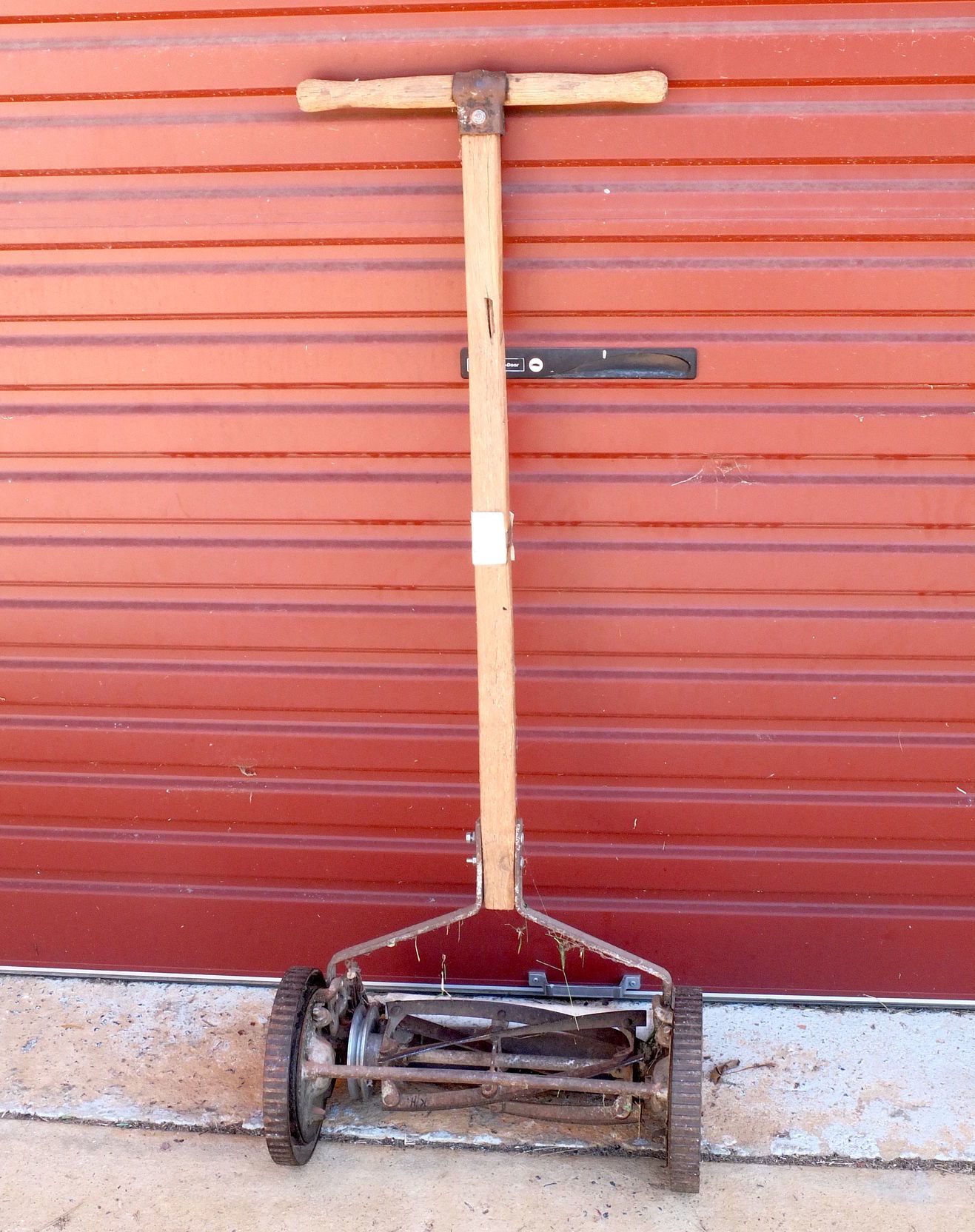 Qualcast Manual Lawn Mower Lot 929337 ALLBIDS