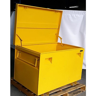 Digitek Large Metal Storage Chest - Demonstration Model - Yellow