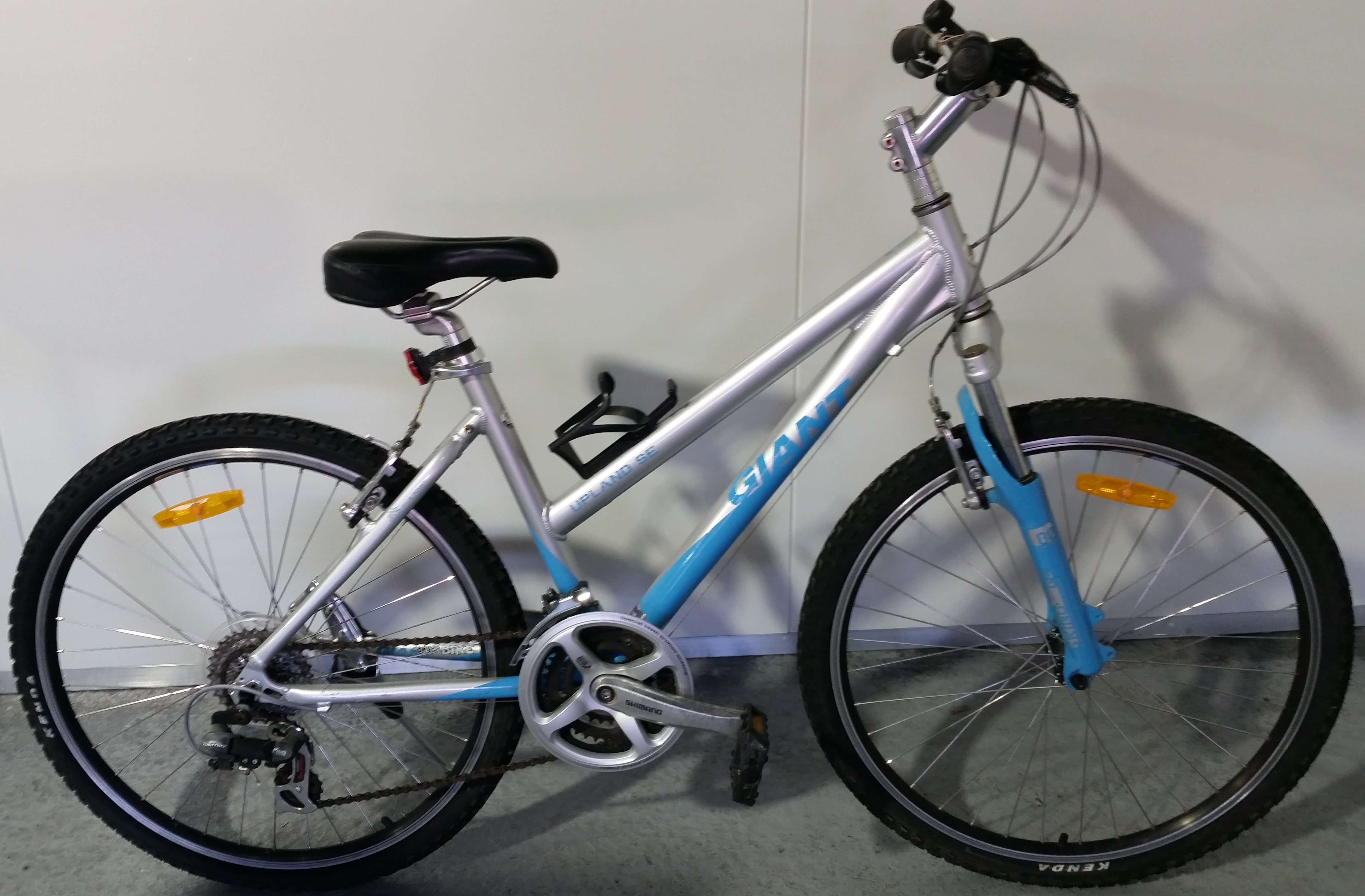 giant upland se bike price