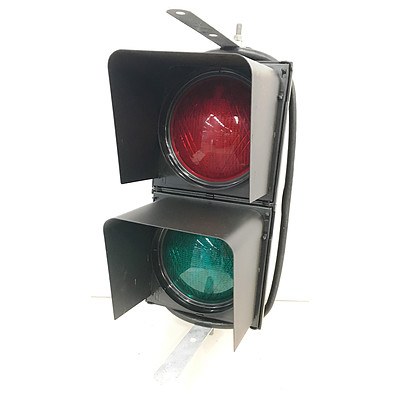 Green and Red Pedestrian Light