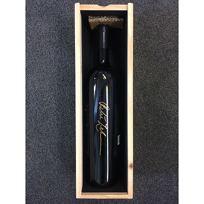 Magnum of Peter Lehmann Stonewell Shiraz (1999 vintage) personally signed by the late winemaker Peter Lehmann and boxed in an attractive wooden display case