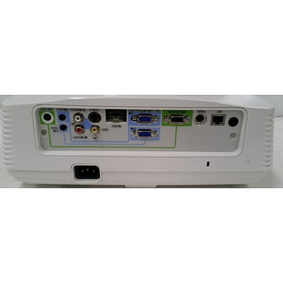 Mitsubishi WD620U WXGA DLP Projector