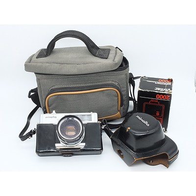 Minolta 7s Camera, Vivitar 2000 Flash and Bag