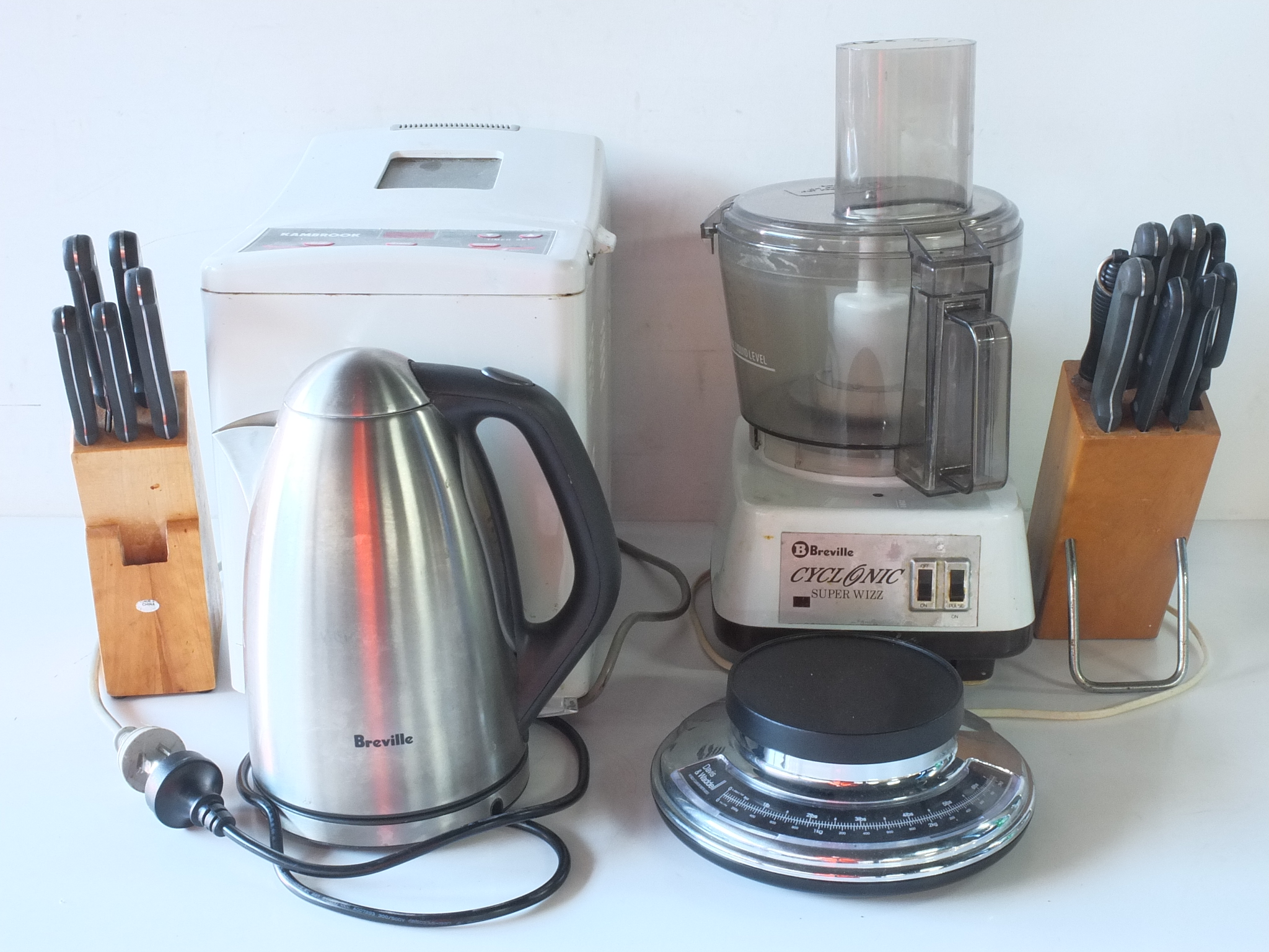 Kambrook Bread Maker, Breville Lot 963406 ALLBIDS