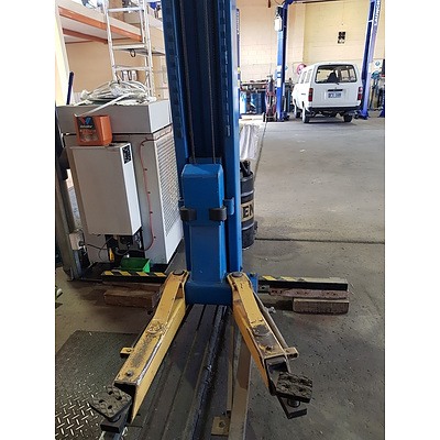 Bishamon Two Post Commercial Vehicle Hoist