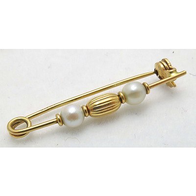 18ct Gold Pearl Brooch