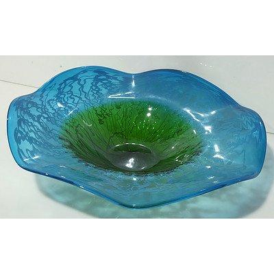 Impressive Art Glass Bowl with Trailed Decoration