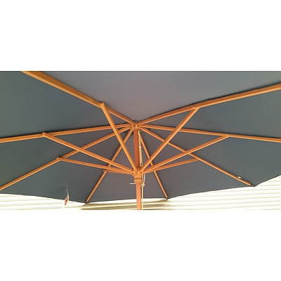 Shelta Como 270cm Outdoor Market Umbrella