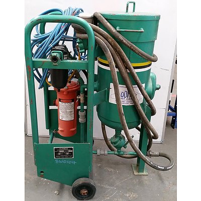 Clemco Abrasive Cleaning Machine(Sandblaster)