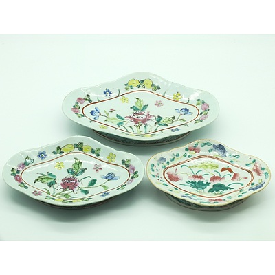 Three Chinese Famille Rose Lobed Footed Dishes Late Qing, 19th Century
