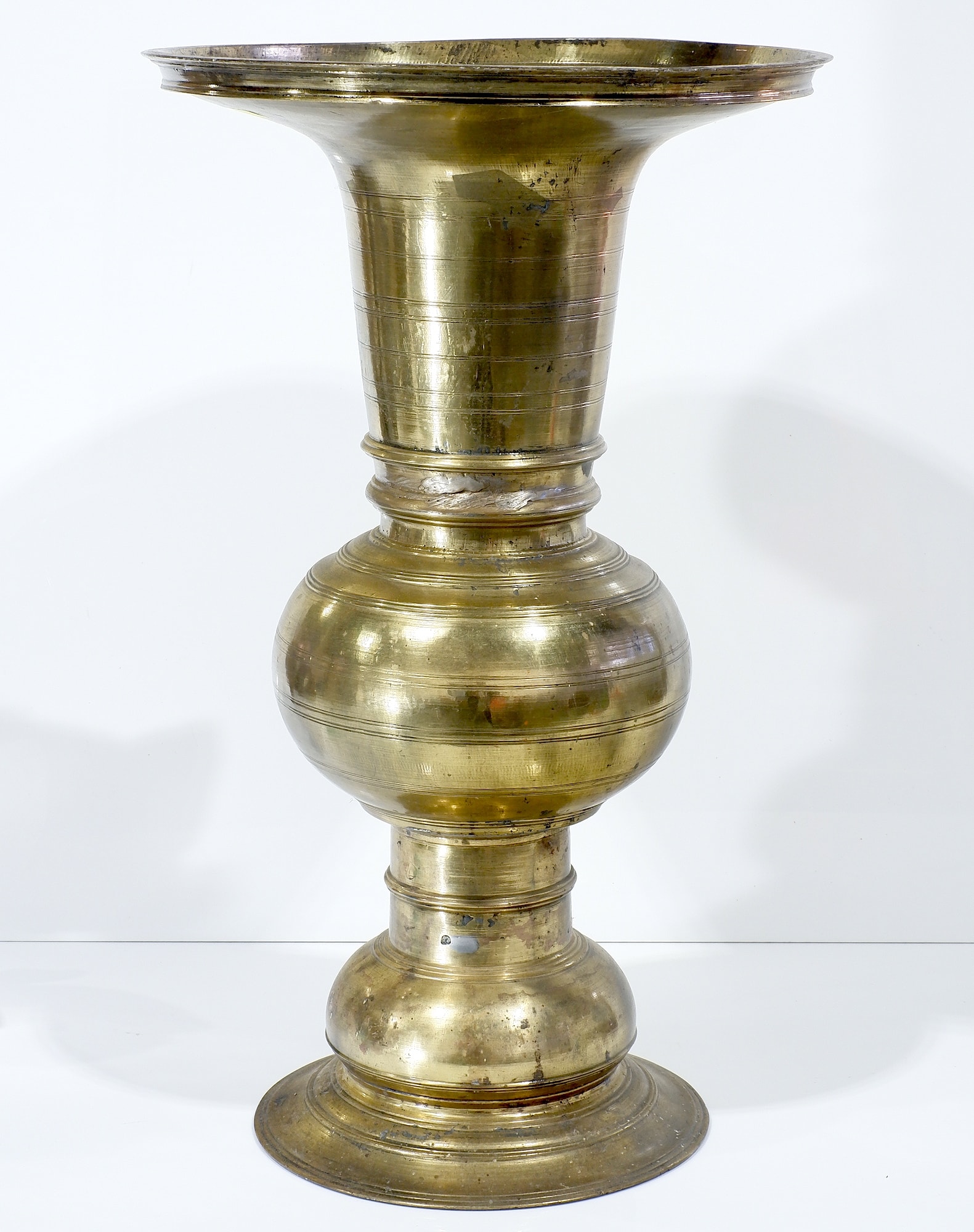 'Large Antique Indian Cast Brass Spittoon'