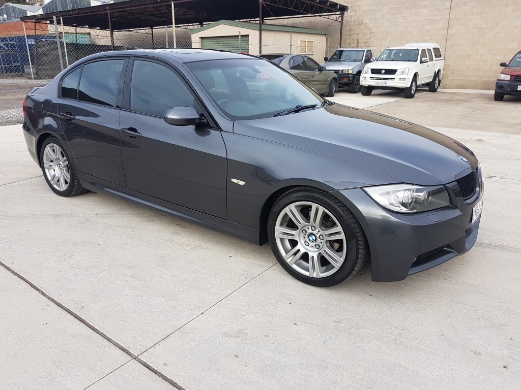 11 07 Bmw 3i E90 M Sport 4d Lot 9453 Allbids