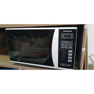 Panasonic NN-ST342W 800W Microwave - Lot 1011043 | ALLBIDS