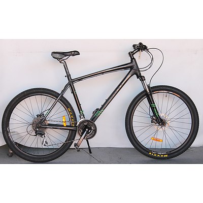 Giant Talon XL Mountain Bike