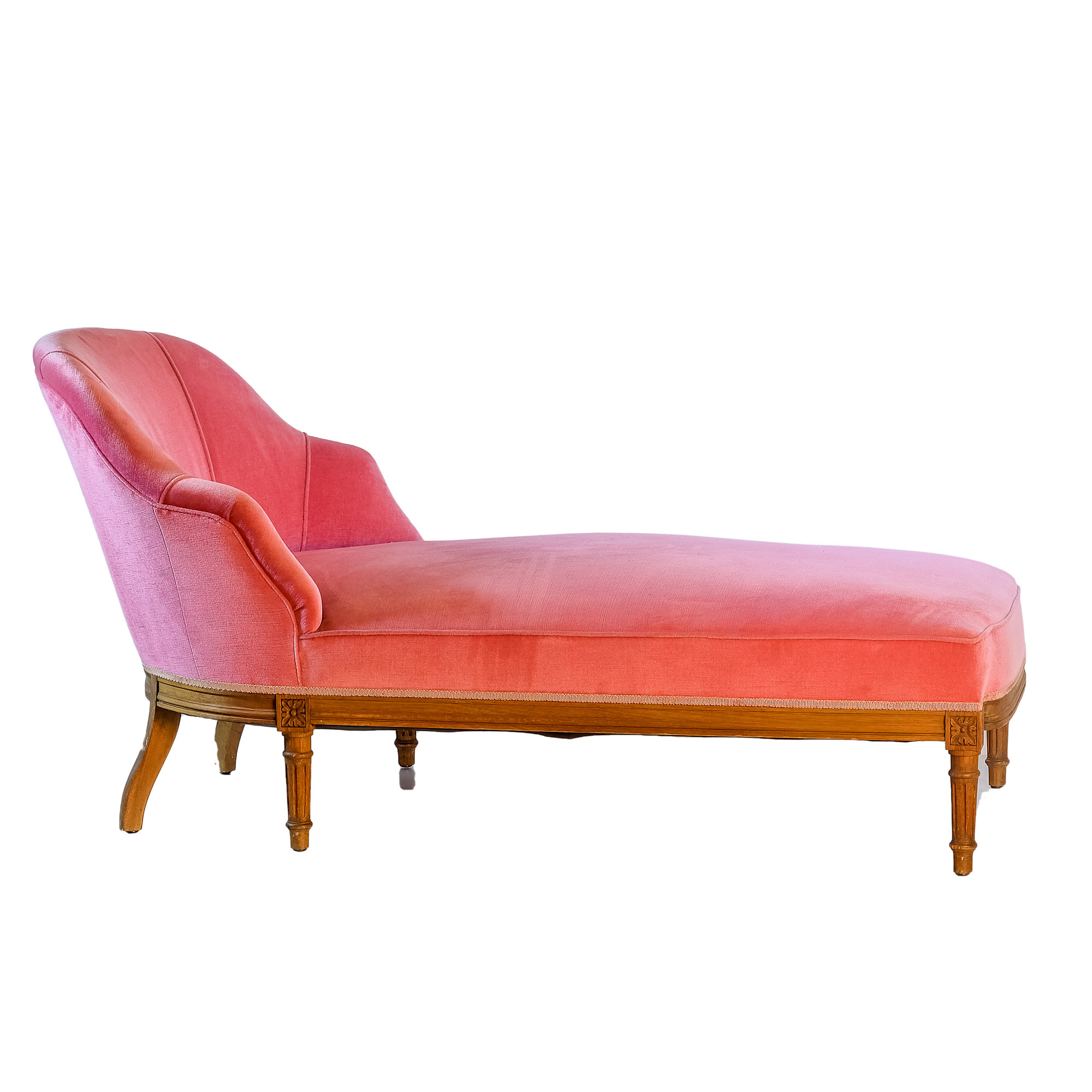 '20th Century Queensland Maple Day Bed with Pink Velvet Upholstery'