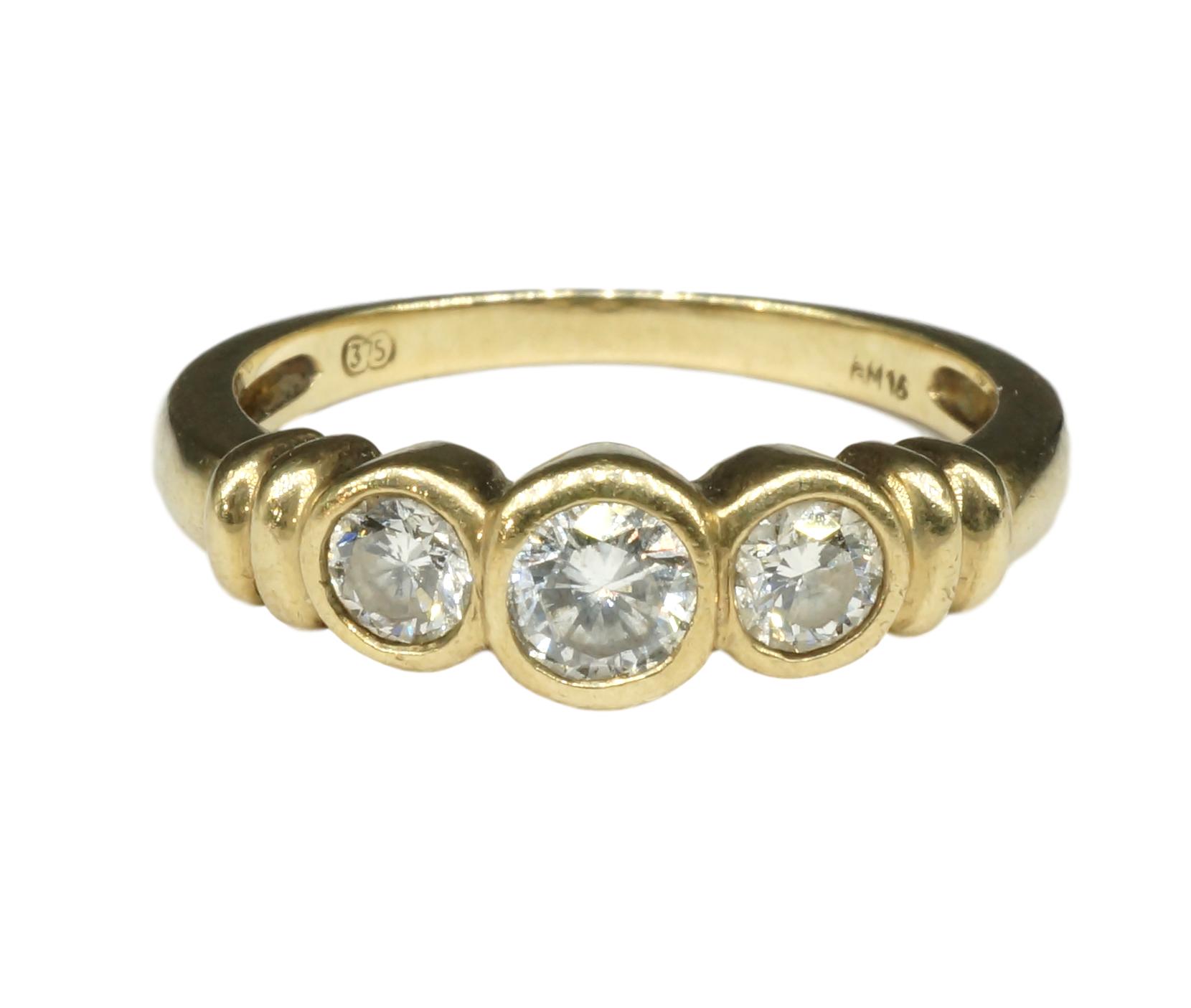 '9ct Yellow Gold Diamond Ring with Three Round Brilliant Cut Diamonds'