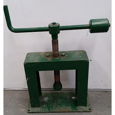 Manual Bearing Press