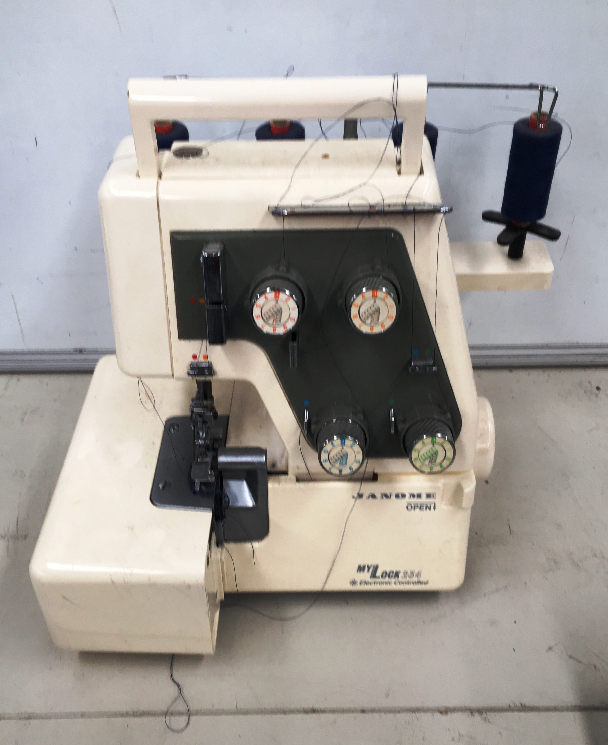 Janome MyLock 234 - Lot 968074 | ALLBIDS