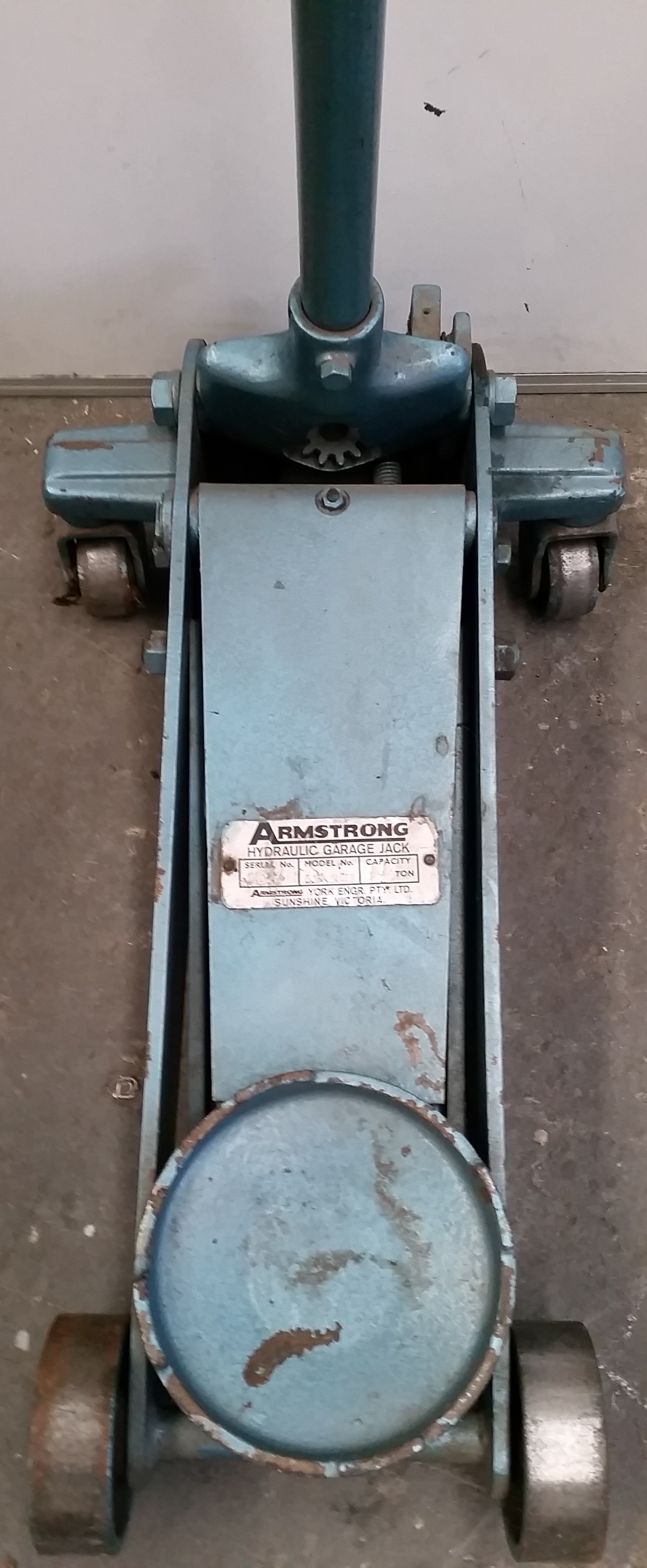 Armstrong 1500kg Steel Floor Jack Lot 973013 ALLBIDS