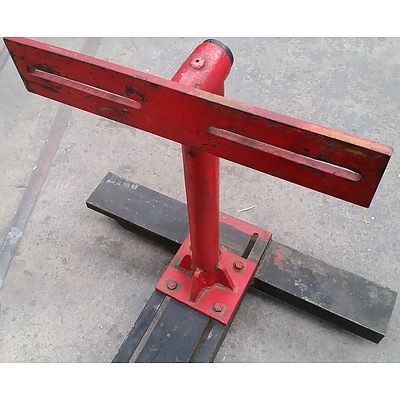 Coxhead 300 Heavy Duty Engine Stand