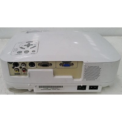 NEC VT490 SVGA 3LCD Projector