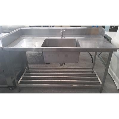 Commercial Stainless Steel Bench With Sink