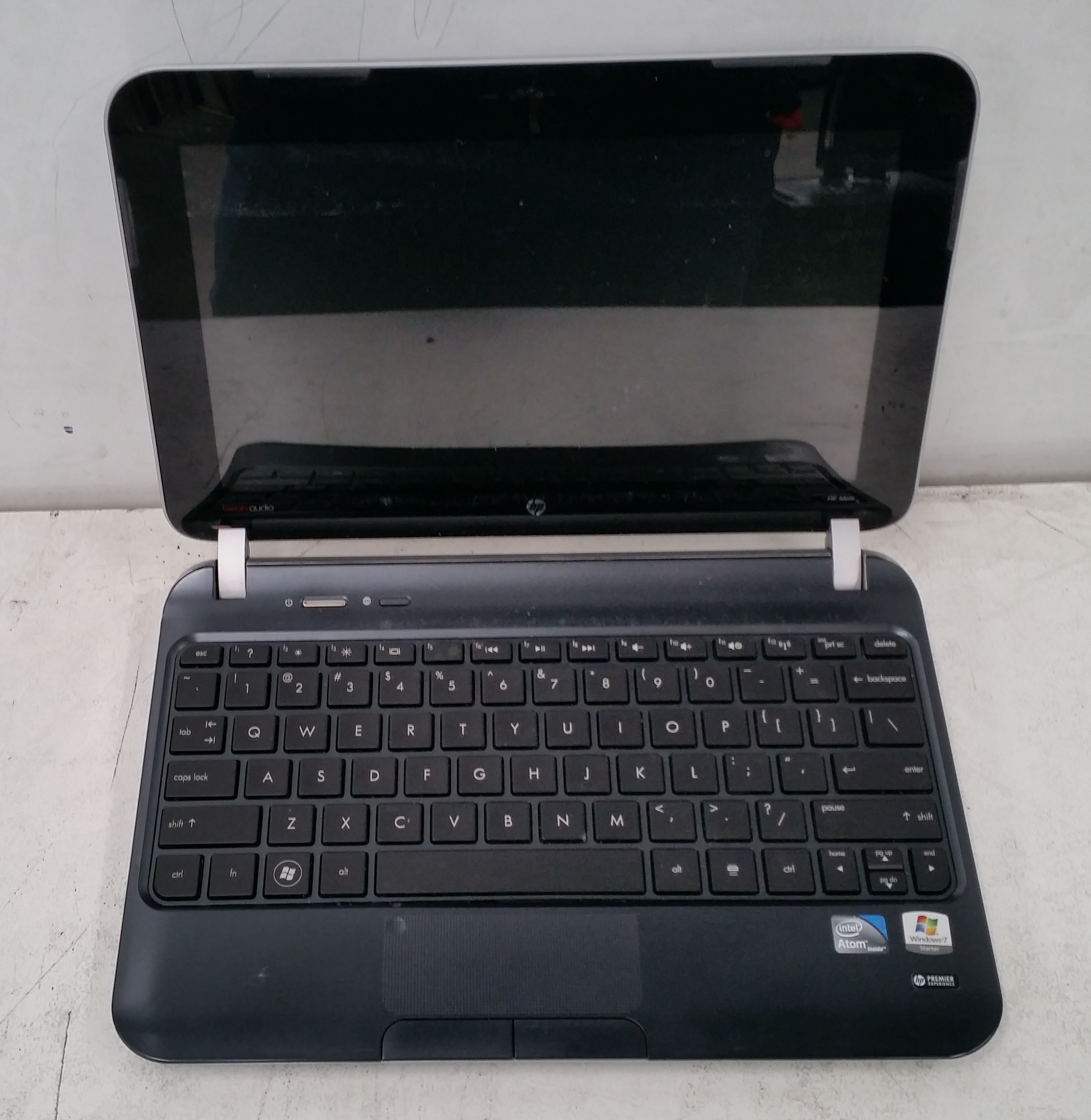 Hp Mini 101 Inch Intel Atom Laptop Lot 984509 Allbids 0911