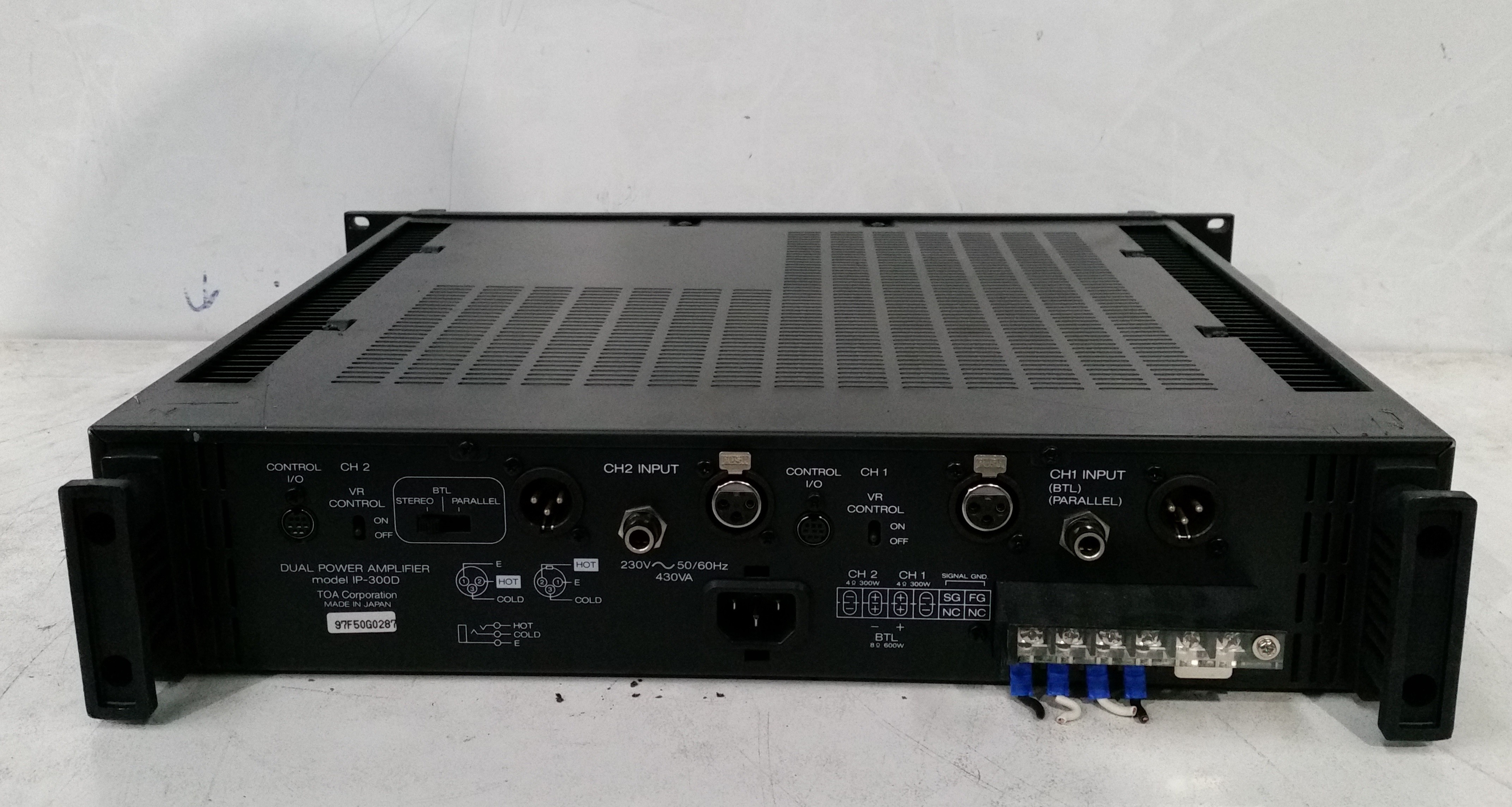 TOA Dual Power Amplifier Model Lot 984766 ALLBIDS