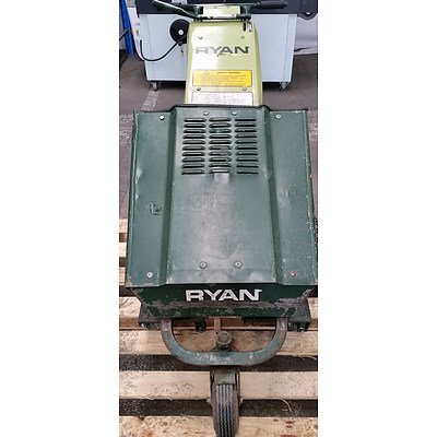 Ryan Lawnaire LA28 Walk Behind Lawn Aerator