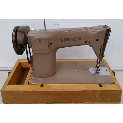 Vintage Singer 201P Sewing Machine(circa 1956)