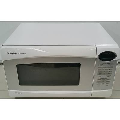 Sharp Carousel Sensor 1100 Watt Microwave Oven