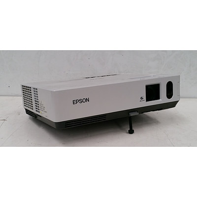 Epson EMP-1810 XGA 3LCD Projector
