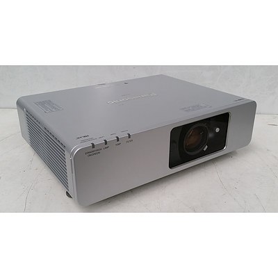 Panasonic PT-F100NTU XGA DLP Projector