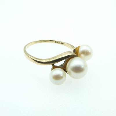 9ct Yellow Gold with Three Round Cultured Pearls