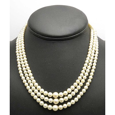 Vintage Triple Strand Pearl necklace