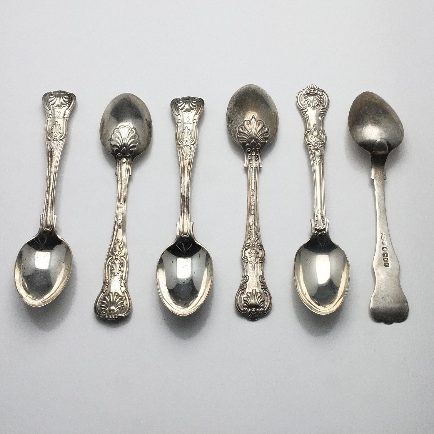'Six Victorian Sterling Silver Kings Pattern Teaspoons, Including Three Chawner & Co London 1864'