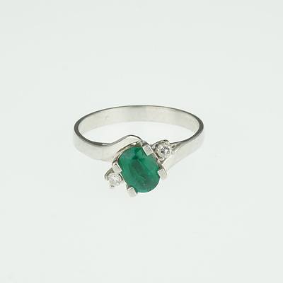 18ct White Gold Natural Fine Green Oval Facetted Emerald with Round Brilliant Diamond Either Side Ring