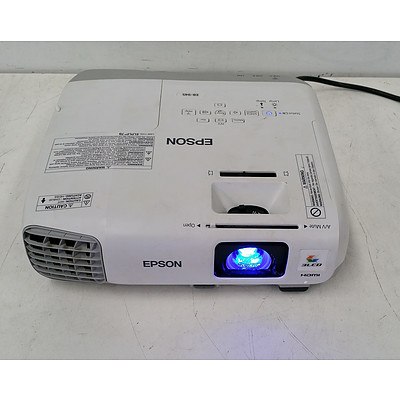 Epson EB-945 XGA 3LCD Projector