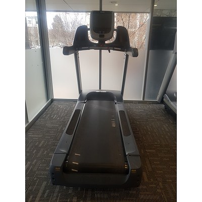 Precor Commercial Grade Treadmill TRM885 #4 RRP $11,900 when new