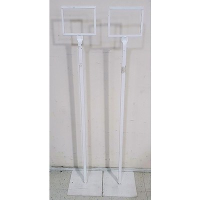 Display Signs/Posts - Lot of 30