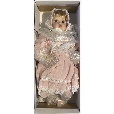 Lot of 3 Limited edition dolls from Hillview lane and other