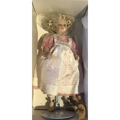 lot of 5 Pauline's Limited Edition Dolls