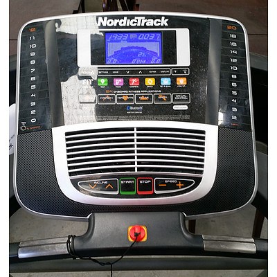 NordicTrack C320i Folding Treadmill