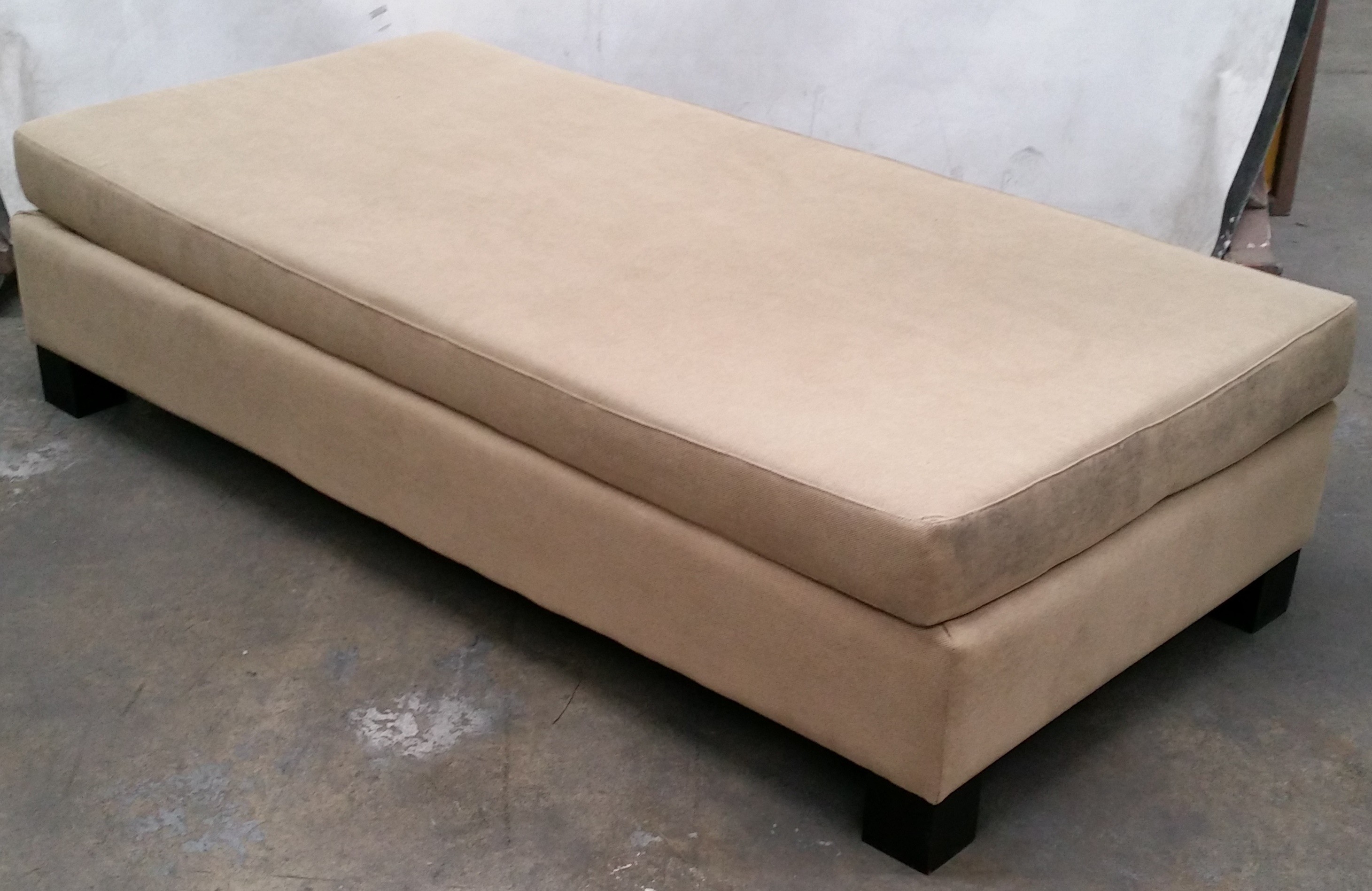 Leggett Platt Couch Sofa Bed Lot 1007544 Allbids