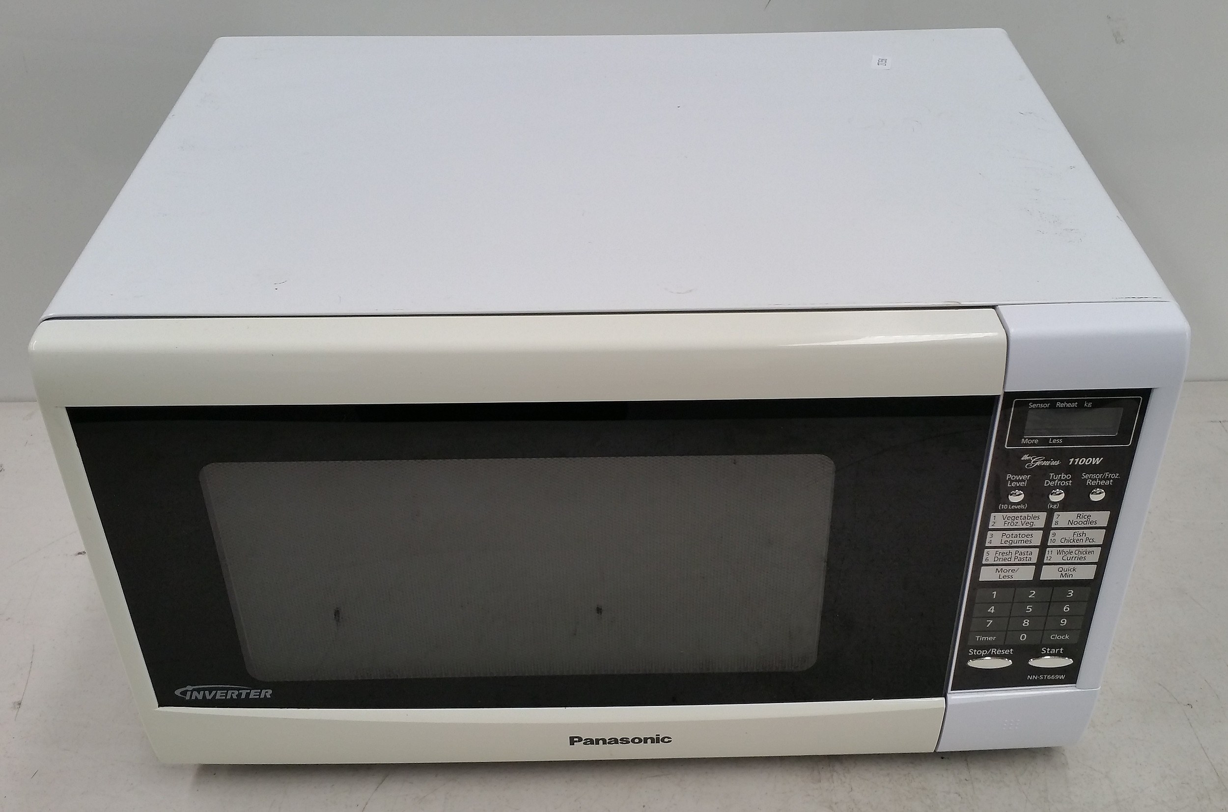 panasonic microwave nn st669w