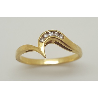18 Carat Yellow Gold and Diamond Ring