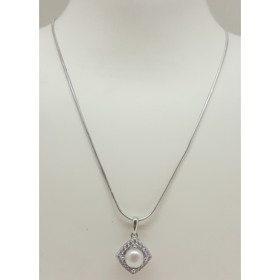 Sterling Silver Necklace and Pearl Pendant