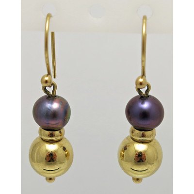9ct Gold Black Pearl Earrings